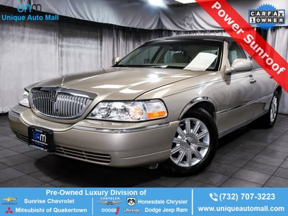 Used 2006 Lincoln Town Car Signature Limited