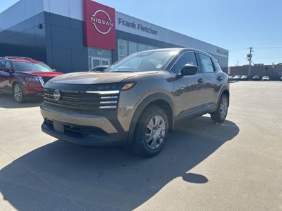 New 2025 Nissan Kicks S