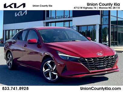 Used 2023 Hyundai Elantra SEL w/ Convenience Package