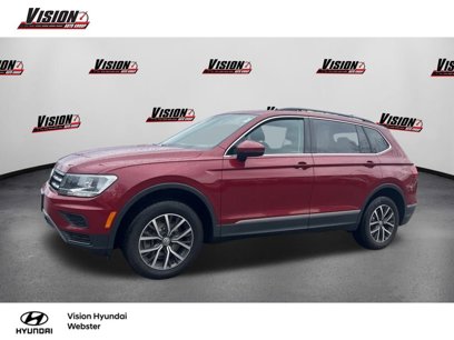 Used 2020 Volkswagen Tiguan SE w/ Panoramic Sunroof Package