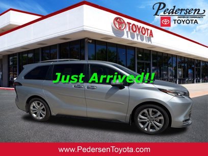 Used 2022 Toyota Sienna Platinum