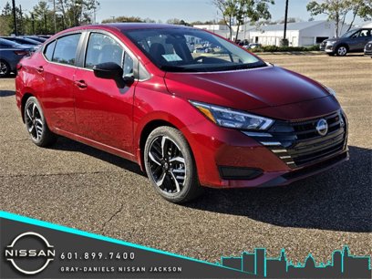 New 2025 Nissan Versa SR w/ Trunk Package