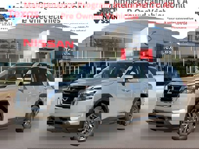 Used 2024 Nissan Pathfinder SV