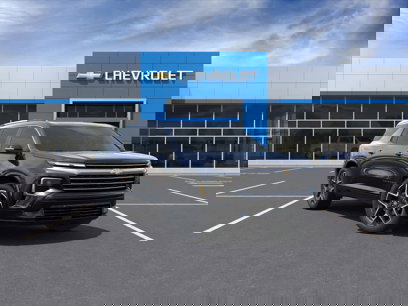 New 2025 Chevrolet Traverse High Country w/ LPO, Floor Liner Package