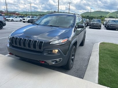Used 2016 Jeep Cherokee Trailhawk w/ Comfort/Convenience Group