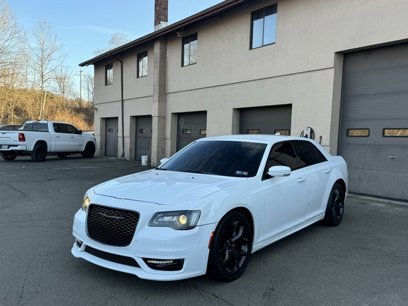 Used 2022 Chrysler 300 Touring L