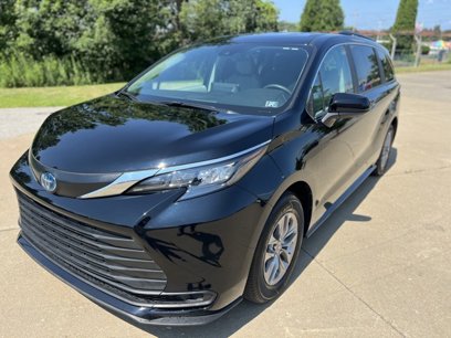Used 2024 Toyota Sienna LE