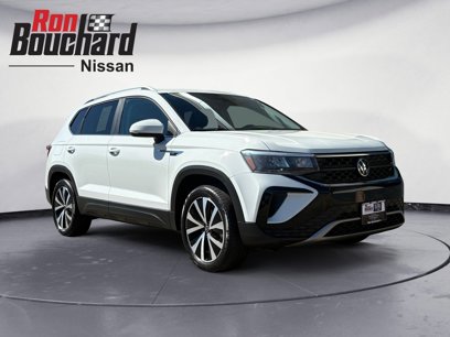 Used 2022 Volkswagen Taos SE w/ Panoramic Sunroof Package
