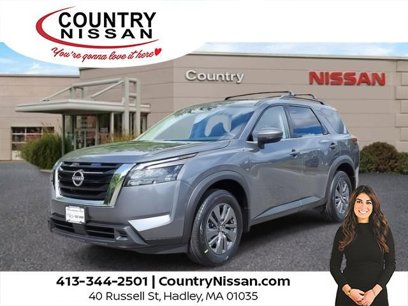 New 2025 Nissan Pathfinder SV w/ SV Premium Package