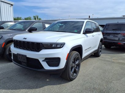 New 2025 Jeep Grand Cherokee Altitude