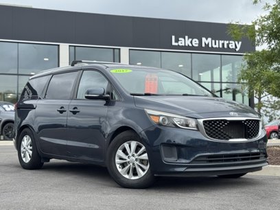 Used 2017 Kia Sedona LX w/ LX Essentials Premium Package