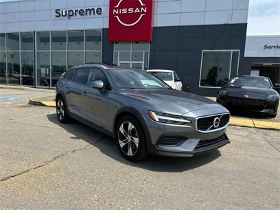 Used 2020 Volvo V60 T5 Cross Country w/ Protection Package Premier