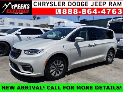 Certified 2021 Chrysler Pacifica Touring-L