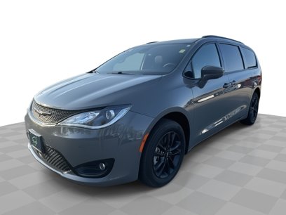 Used 2020 Chrysler Pacifica Touring-L w/ Advanced Safetytec Group