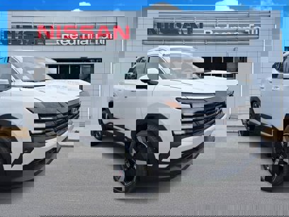 New 2025 Nissan Kicks SR