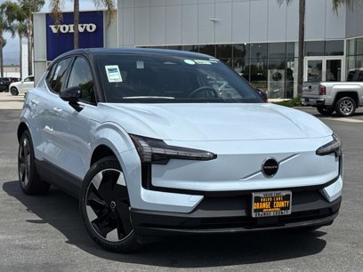 New 2025 Volvo EX30 Plus w/ Protection Package Premier