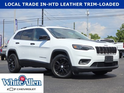 Used 2019 Jeep Cherokee Latitude Plus w/ Cold Weather Group
