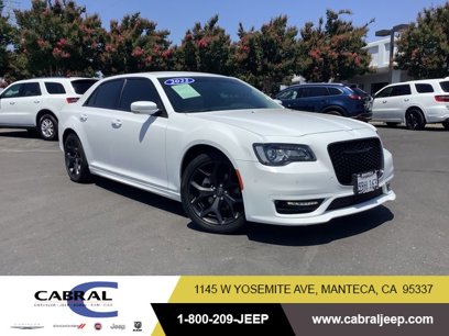 Used 2022 Chrysler 300 Touring L w/ Comfort Group