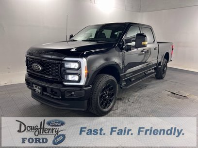 New 2025 Ford F350 Lariat w/ Black Appearance Package