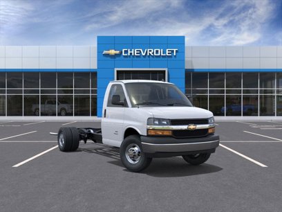 New 2025 Chevrolet Express 4500 w/ Power Convenience Package
