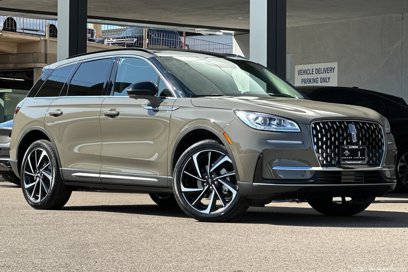 New 2025 Lincoln Corsair Reserve w/ Equipment Group 202A