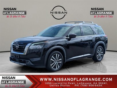 Used 2022 Nissan Pathfinder Platinum w/ Lighting Package (N92)