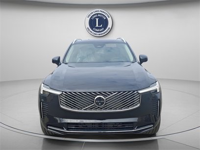New 2025 Volvo XC90 B5 Plus w/ Protection Package Premier