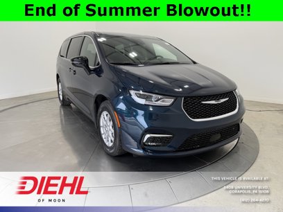 New 2025 Chrysler Pacifica Select