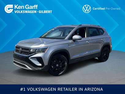 Used 2022 Volkswagen Taos SE w/ Panoramic Sunroof Package