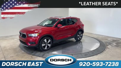 Used 2022 Volvo XC40 T5 Momentum
