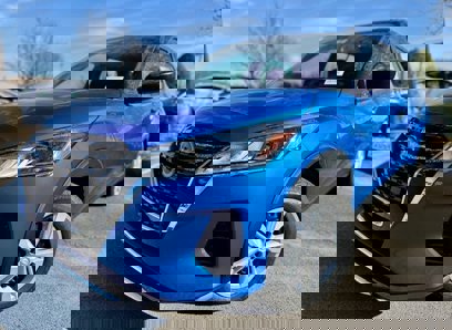 New 2025 Nissan Kicks Play S