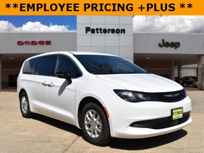 New 2025 Chrysler Voyager LX
