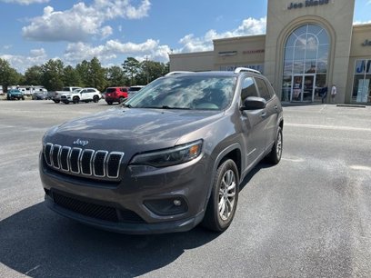 Used 2019 Jeep Cherokee Latitude Plus w/ Comfort/Convenience Group