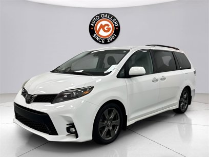 Used 2020 Toyota Sienna SE
