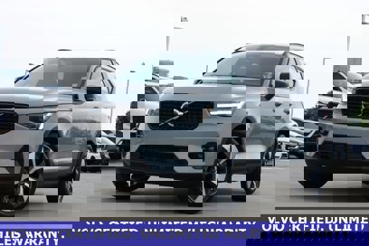 New 2025 Volvo XC40 B5 Plus w/ Protection Package Premier