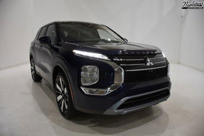 New 2025 Mitsubishi Outlander SE