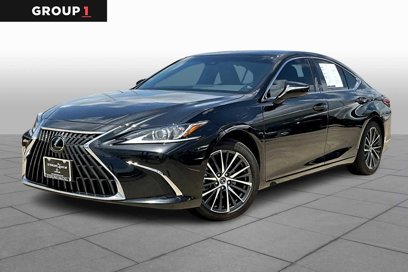 Certified 2025 Lexus ES 350 w/ Premium Package