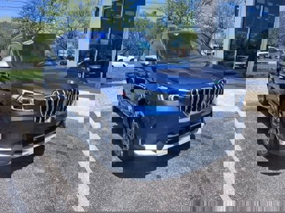 New 2023 BMW X1 xDrive28i w/ Convenience Package