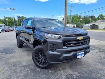 New 2025 Chevrolet Colorado W/T w/ WT Custom Package