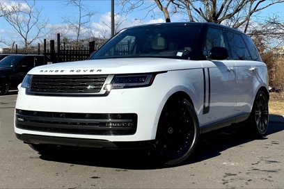 New 2025 Land Rover Range Rover SE