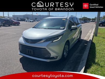Certified 2022 Toyota Sienna Limited