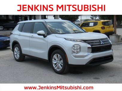 New 2025 Mitsubishi Outlander ES