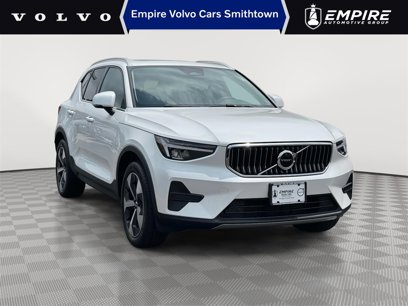 Used 2025 Volvo XC40 B5 Core w/ Climate Package