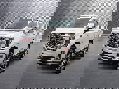 Used 2022 GMC Yukon Denali w/ Denali Premium Package