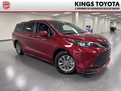 Used 2024 Toyota Sienna LE