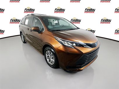 Certified 2022 Toyota Sienna LE