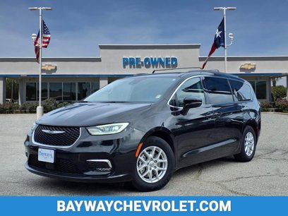 Used 2022 Chrysler Pacifica Touring-L