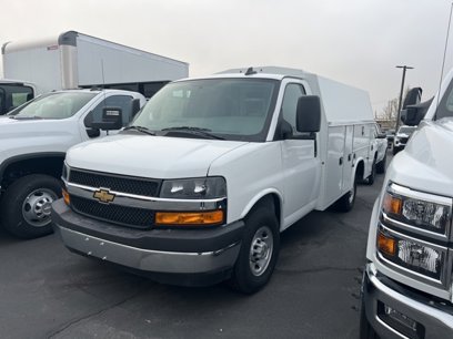 New 2024 Chevrolet Express 3500 w/ Power Convenience Package