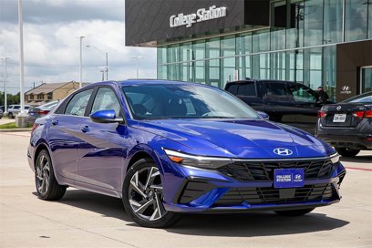 Used 2024 Hyundai Elantra SEL w/ Convenience Package