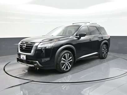 Used 2023 Nissan Pathfinder Platinum